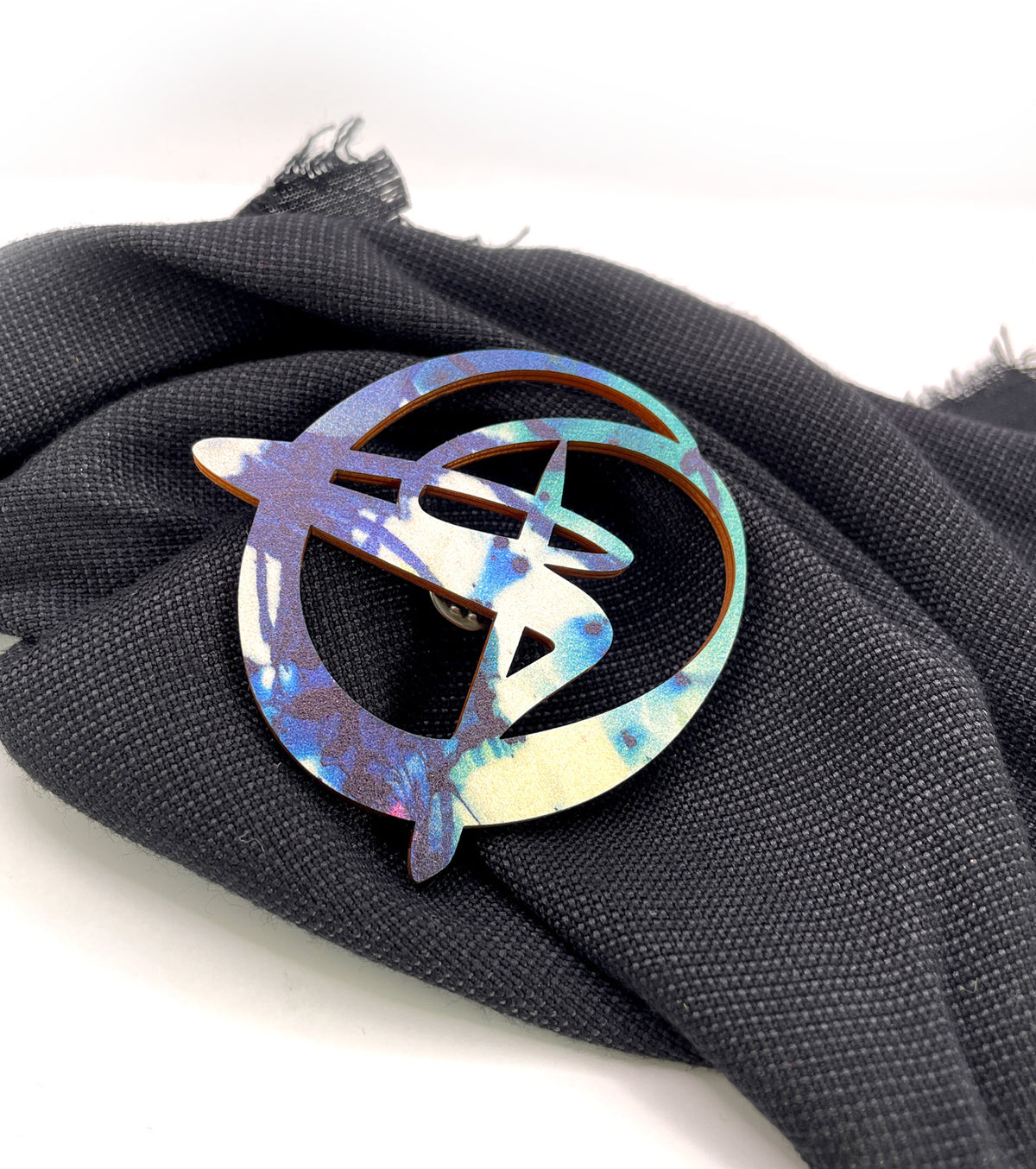 Pin Flow Wooden Brooch