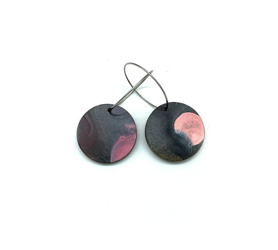 Black Beauty small disc earrings #23