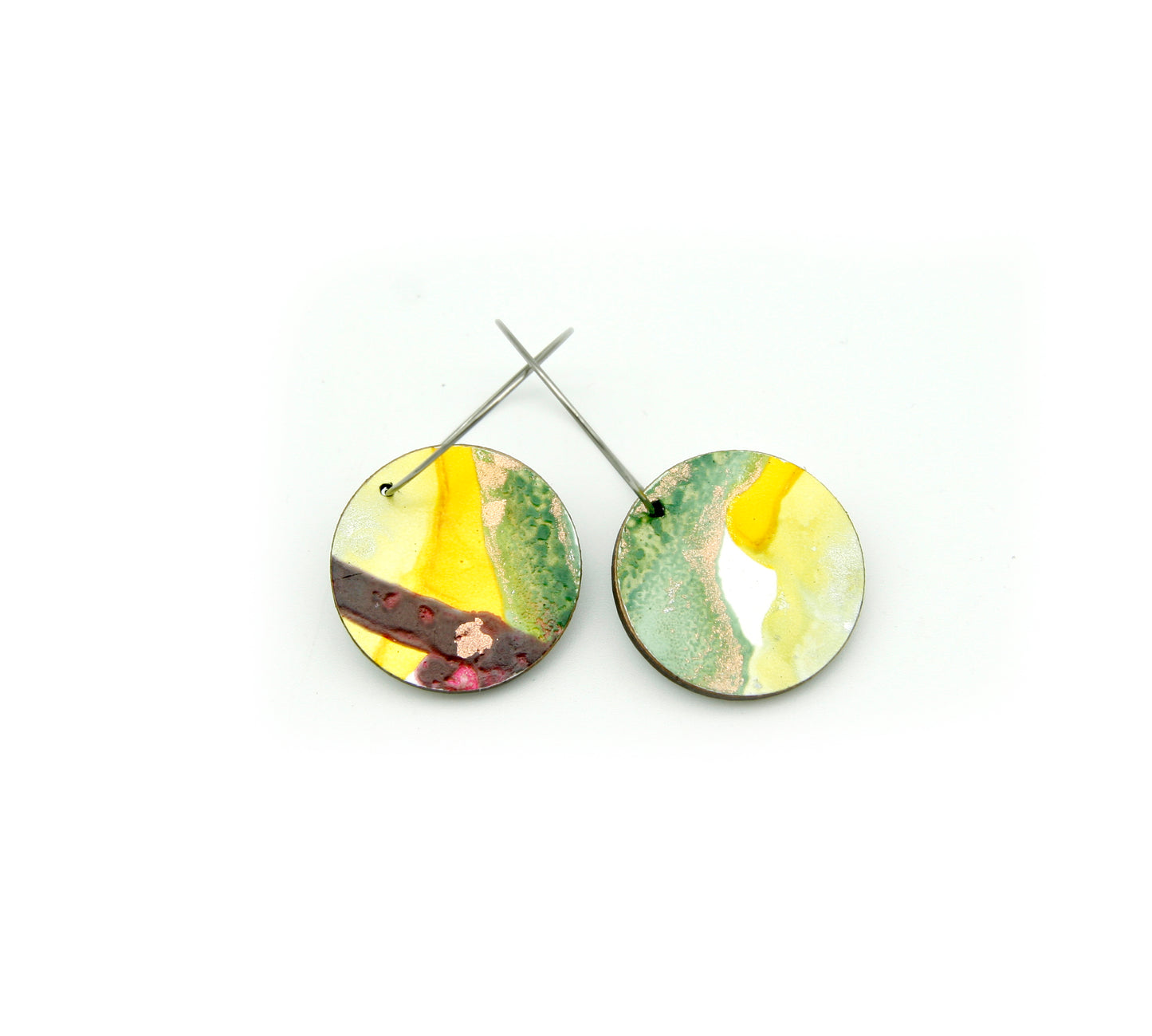 White Beauty small disc earrings #31